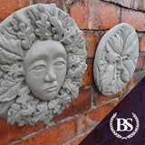 Round Green Man & Woman Plaque